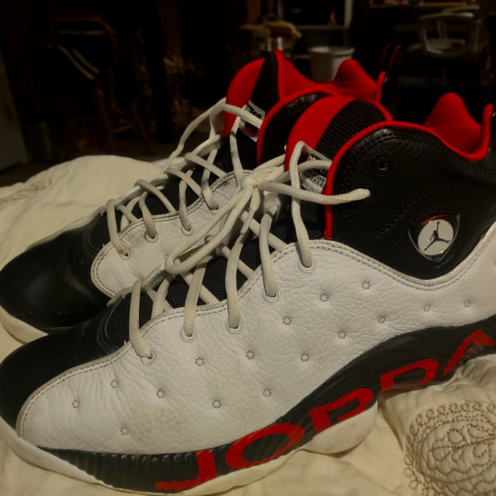 Men's Jordan Jumpman Team II White/True Red-Black